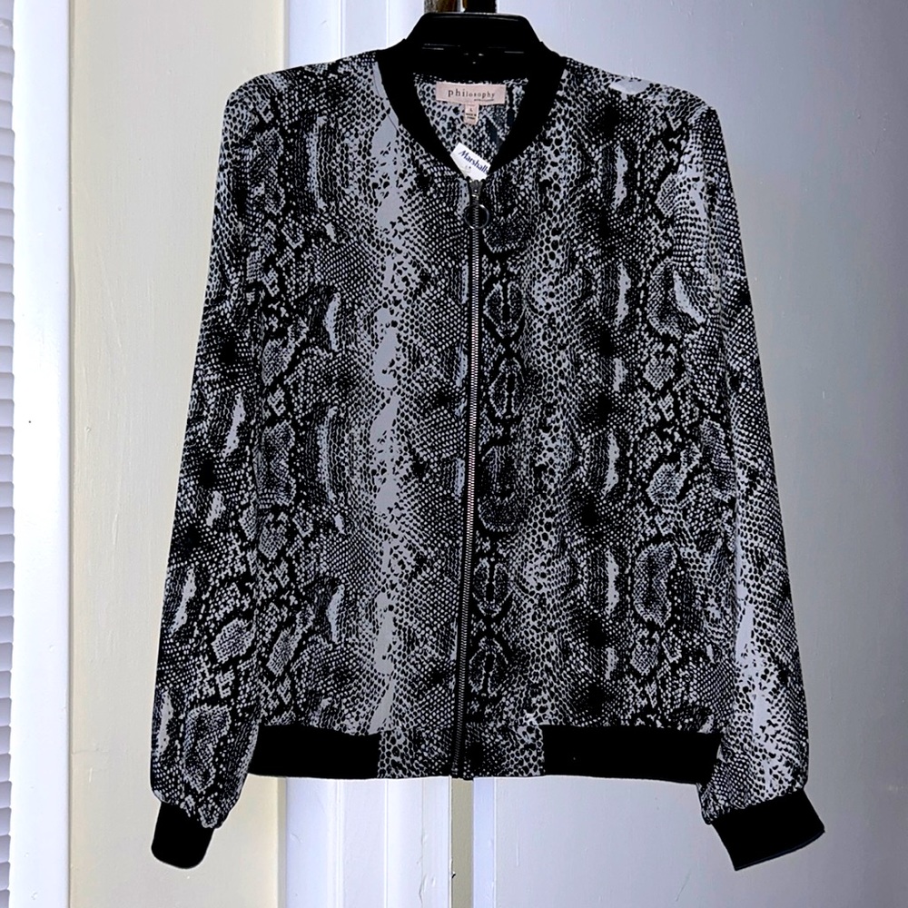 🖤🤍🖤Animal Print Jacket Style Blouse🖤🤍🖤